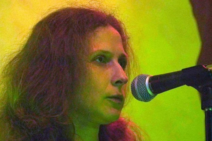 Pussy-Riot-Frontfrau Maria Aljochina beim Auftakt-Konzert in Berlin. / Source: imago/Future Image