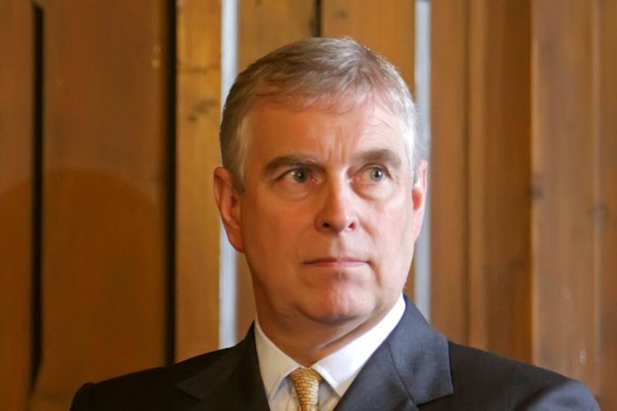 Trotz Epstein-Skandal: Prinz Andrew darf seinen Polizeischutz behalten Prinz Andrew erhält weiterhin rund um die Uhr Polizeischutz. / Source: imago/Hubert Jelinek