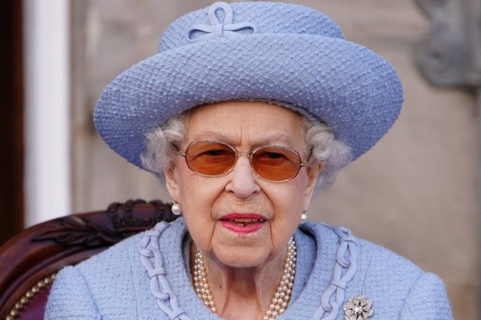 Viele Freunde von Queen Elizabeth II. sind bereits gestorben. / Source: imago images/i Images