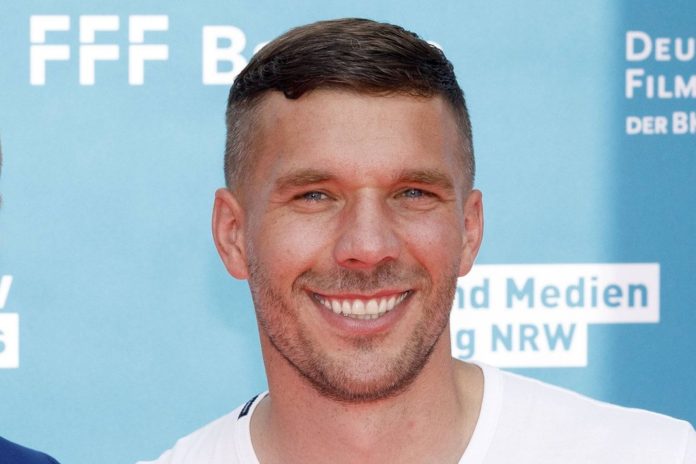 Baby Nummer drei ist unterwegs: Lukas Podolski wird wieder Papa Lukas Podolski ist bald dreifacher Papa. / Source: imago/Future Image