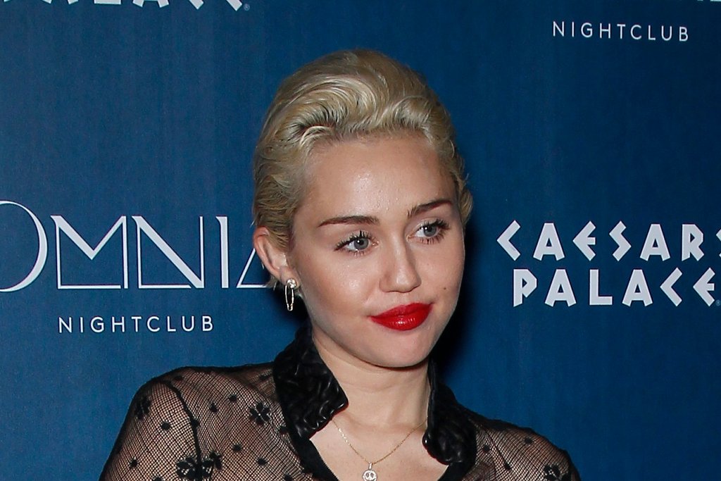 Miley Cyrus freut sich über den Erfolg ihrer neuen Single 