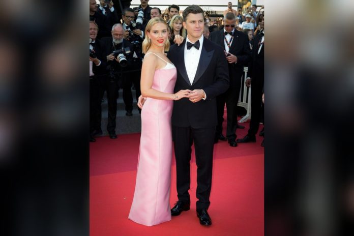 Scarlett Johansson und ihr Mann Colin Jost liefern auf dem roten Teppich in Cannes Inspiration für festliche Hochzeitsgarderobe. / Source: imago/Italy Photo Press