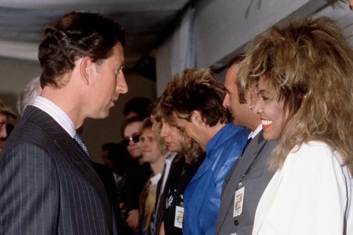 König Charles III. mit Tina Turner im Jahr 1986. / Source: Getty Images/Tim Graham Photo Library