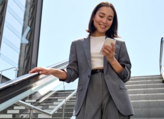 Modisch gewappnet für den Business-Trip: Das muss in den Koffer