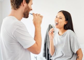 Was stimmt wirklich? Die bekanntesten Zahnpflege-Mythen im Check