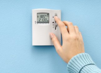 Raumtemperatur: So warm sollte es in der Wohnung sein Die ideale Raumtemperatur unterscheidet sich je nach Zimmer. / Source: Luigi De Zotti/Shutterstock.