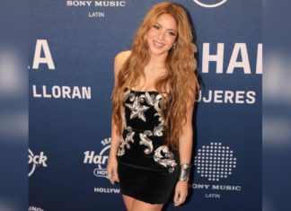 Strahlend schön präsentiert Shakira ihr neues Album Shakira hat nach sieben Jahren wieder ein neues Album veröffentlicht: Der Titel lautet "Las Mujeres Ya No Lloran". / Source: imago/Cover-Images