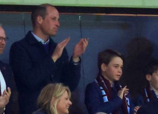 Ablenkung in schwerer Zeit: William und George genießen Fußballspiel