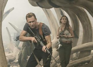 TV-Tipps am Freitag "Kong: Skull Island": James Conrad (Tom Hiddleston) und Mason Weaver (Brie Larson) legen sich mit dem Riesenaffen an. / Source: Warner Bros.