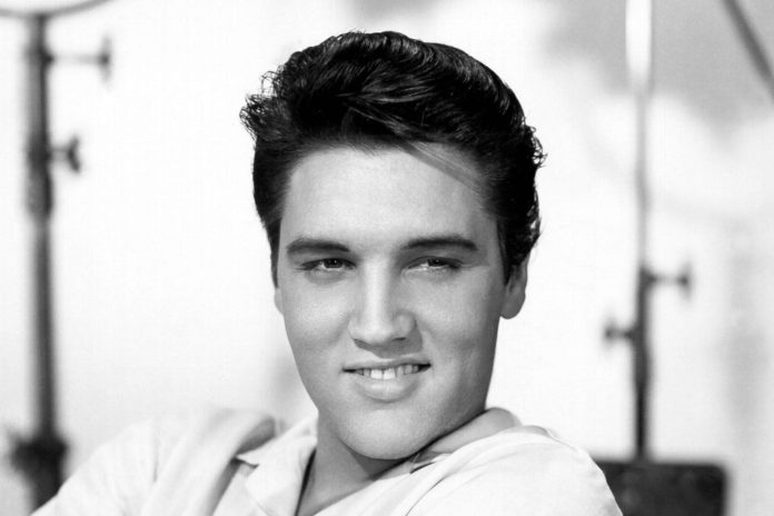 Elvis Presley war sehr gläubig. / Source: imago/Hollywood Photo Archive