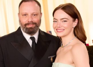“Bugonia”: Emma Stone steht erneut für Giorgos Lanthimos vor Kamera Giorgos Lanthimos und Emma Stone bei der 96. Oscarverleihung. / Source: imago/Avalon.red