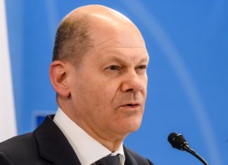 Sommerinterviews mit Scholz, Söder und Co.: Das sind die Sendetermine Olaf Scholz wird sich am 23. Juni 2024 den Fragen im ARD-Sommerinterview stellen. / Source: 2022 Gints Ivuskans/Shutterstock.com