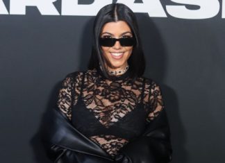 Kourtney Kardashian: Ihr Sohn Mason startet auch auf Instagram durch Kourtney Kardashian kann kaum glauben, dass ihr ältester Sohn nun auch einen offiziellen Instagram-Account hat. / Source: Jordan Hinton/Image Press Agency/ddp/Sipa USA