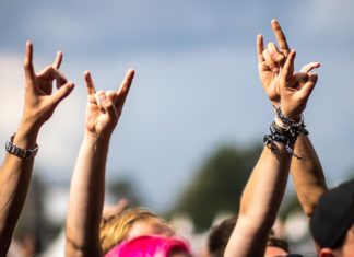 Von Splash! bis Wacken: Die Sparten-Festivals 2024 Ob auf Wacken zu Metal rocken oder beim Splash! Festival Hip-Hop-Klängen lauschen: Deutschland hat einige Sparten-Festivals zu bieten. / Source: Action press/Keuenhof Rainer