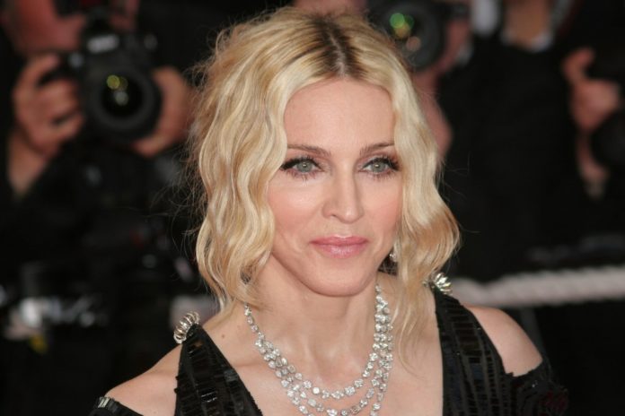 Madonna geht nun wohl wieder als Single durchs Leben. / Source: Denis Makarenko / Shutterstock.com