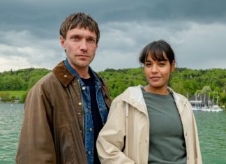 TV-Tipps am Montag "Dunkle Wasser": Rafael Dorner (Christoph Luser) und Alex Fink (Salka Weber) ermitteln zusammen in einem Mordfall. / Source: ZDF/Philine Hofmann