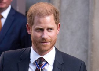 Fühlt sich Prinz Harry bei König Charles nicht sicher? Prinz Harry bei seinem London-Besuch im Mai 2024. / Source: imago/FAMOUS