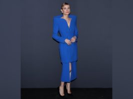 Schauspielerin Diane Kruger in ihrem blauen Balenciaga-Kostüm / Source: getty/Vittorio Zunino Celotto/Getty Images for Kering