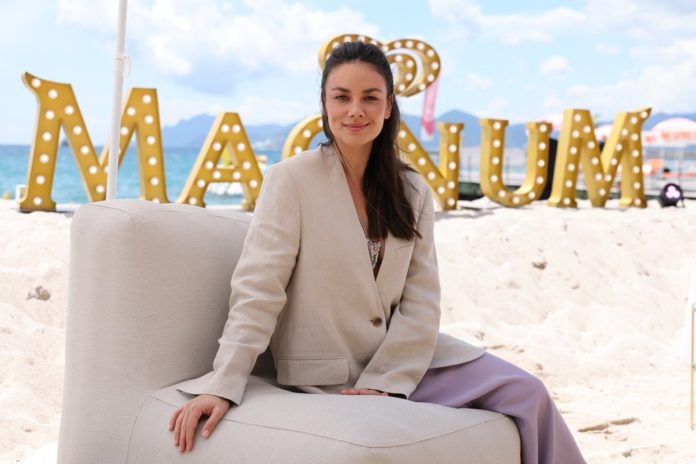 Janina Uhse auf dem Magnum-Event in Cannes. / Source: Getty Images