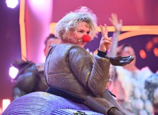 “The Masked Singer”: Mirja Boes gewinnt als Floh die Staffel Die Komikerin und Schauspielerin Mirja Boes ist die Siegerin der zehnten Staffel von "The Masked Singer". / Source: ProSieben/Willi Weber