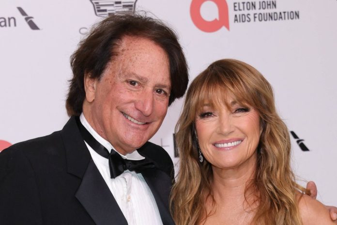 John Zambetti und Jane Seymour auf einem Event im März 2024 in Los Angeles. / Source: imago images/ABACAPRESS