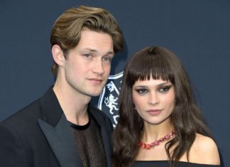 Deutsche Prime-Video-Serie “Maxton Hall” bekommt zweite Staffel Damian Hardung und Harriet Herbig-Matten auf der Premiere von "Maxton Hall - Die Welt zwischen uns". / Source: imago images/Future Image