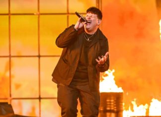 ESC-Acts erobern nach Wettbewerb die Single-Charts Isaak während eines Auftritts beim diesjährigen ESC in Malmö. / Source: imago images/TT