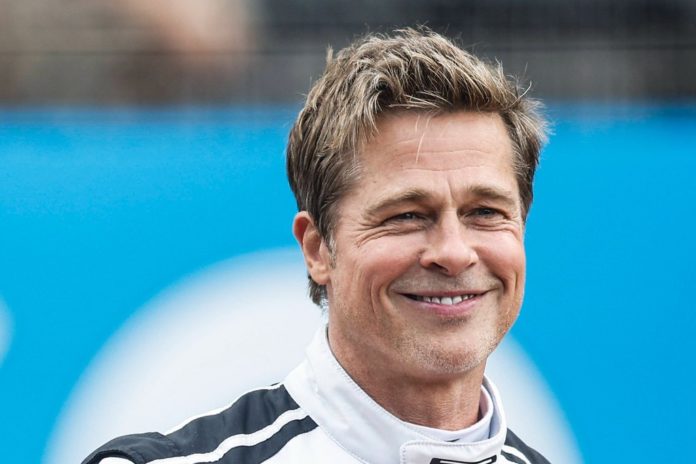 Brad Pitt spielt in seinem neuen Film einen Rennfahrer. / Source: IMAGO/NurPhoto