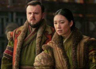 Netflix-Serie “3 Body Problem” um weitere Folgen verlängert John Bradley als Jack Rooney und Jess Hong als Jin Cheng in "3 Body Problem". / Source: ED MILLER/NETFLIX