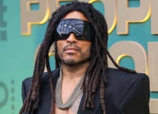 Lenny Kravitz: Der singende Sexgott wird 60 Jahre alt Sieht sich als kreatives Werkzeug einer höheren Macht: US-Sänger Lenny Kravitz / Source: Xavier Collin/Image Press Agency/ImageCollect