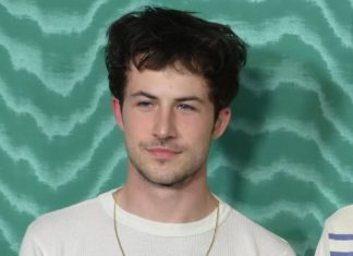 Darum nimmt sich Dylan Minnette eine Pause von der Schauspielerei Dylan Minnette hat seine Schauspiel-Karriere im Moment auf Eis gelegt und konzentriert sich auf seine Musik-Laufbahn. / Source: IMAGO/Featureflash
