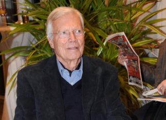 Karlheinz Böhm: Die Wut machte ihn zum Menschenfreund Karlheinz Böhm bei einem Auftritt in München. / Source: imago/Lindenthaler