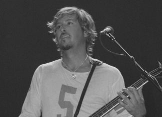 Charlie Colin: Ehemaliger Train-Bassist stirbt mit nur 58 Jahren Charlie Colin war in der Original-Formation der Band Train. / Source: imago images/MediaPunch