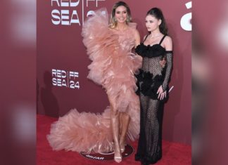 Cannes: So strahlt Heidi Klum mit ihrer Tochter auf dem roten Teppich Stoffexplosion versus Netzkleid: Heidi Klum und Tochter Leni zeigen unterschiedliche Looks in Cannes. / Source: imago images/Independent Photo Agency Int.