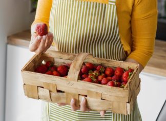 Erdbeerzeit ist da: So bleiben die Früchte lange frisch Mit einfachen Tricks bleiben Erdbeeren länger haltbar. / Source: tativophotos/Shutterstock.com