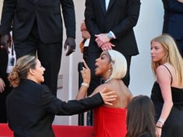 Kelly Rowland geriet in Cannes mit einer Frau vom Sicherheitsdienst aneinander. / Source: imago/ABACAPRESS