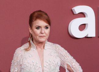 Sarah Ferguson erklärt: So meistern die Royals die Krankheitskrise Sarah Ferguson bei der "amfAR Cannes"-Gala. / Source: imago/ABACAPRESS