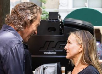 “And Just Like That…”-Dreh: Und einfach so… ist Aidan zurück Dreh zur neuen Staffel "And Just Like That..." in New York: Sarah Jessica Parker und John Corbett stehen wieder gemeinsam vor der Kamera. / Source: imago/Cover-Images