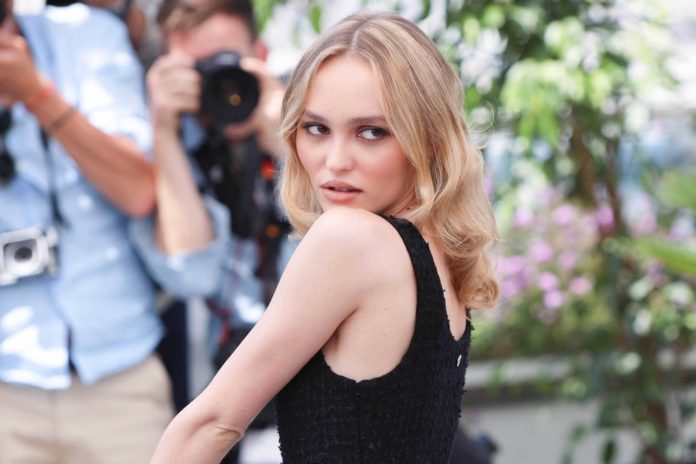 Lily-Rose Depp ist seit anderthalb Jahren glücklich vergeben. / Source: 2023 ImageCollect.com/ImageCollect