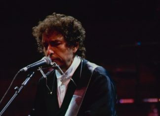Seltenes Gemälde von Bob Dylan für 200.000 Dollar versteigert Bob Dylan hat sich auch als Maler betätigt. / Source: imago/Pond5 Images