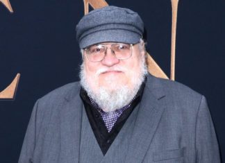 George R.R. Martin: Totgeglaubter “Game of Thrones”-Ableger kommt doch George R.R. Martin macht "Game of Thrones"-Fans Hoffnung auf eine weitere Serie. / Source: 2019 Kathy Hutchins/Shutterstock.com