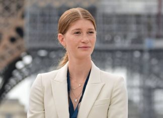 Bill Gates’ Tochter Jennifer ist wieder schwanger Jennifer Gates, hier auf einem Event in Paris, erwartet wieder Nachwuchs. / Source: imago images/PanoramiC