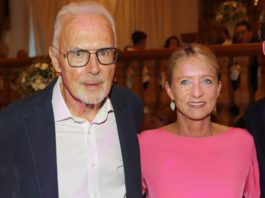 Franz und Heidi Beckenbauer - hier 2022 beim 33. Kaiser Cup in Bad Griesbach - waren seit 2006 verheiratet. / Source: imago/Sammy Minkoff