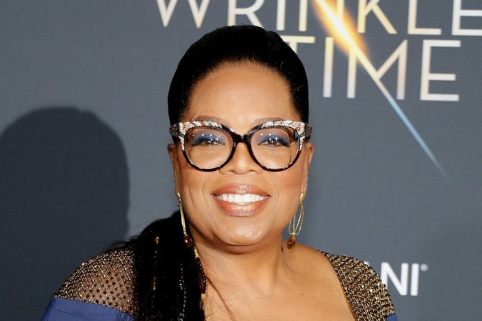 Oprah Winfrey befinde sich auf dem Weg der Besserung. / Source: Tinseltown/Shutterstock.com