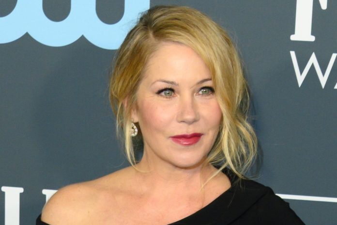 Christina Applegate bekam 2021 die Diagnose Multiple Sklerose. / Source: Silvia Elizabeth Pangaro/Shutterstock.com