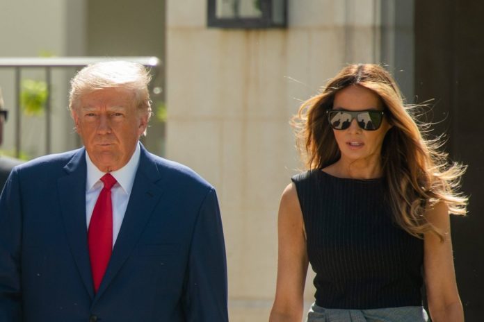 Melania Trump zeigt sich nur noch selten an der Seite von Donald Trump (Bild von 2022). / Source: imago images/ZUMA Wire