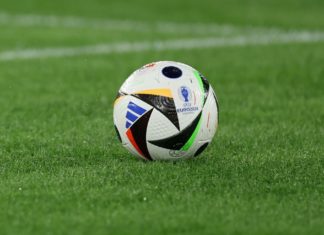 TV-Tipps am Freitag Deutschland eröffnet die Europameisterschaft mit einem Spiel gegen Schottland. / Source: Antonio Balasco/Shutterstock.com