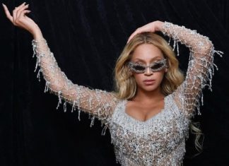 Haarfarben-Sommertrend Texas Blonde: Popstar Beyoncé macht es vor Beyoncé hat mit ihrem neuen Album "Cowboy Carter" auch Beauty- und Mode-Trends gesetzt. / Source: Dani Raddi/BACKGRID/Action Press