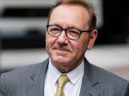 Schauspieler Kevin Spacey wurde in einem Prozess wegen sexuellem Missbrauch freigesprochen. / Source: imago images/Maciek Musialek