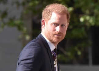 Beweise vernichtet? Prinz Harry muss gelöschte Nachrichten erklären Wirft britischen Boulevardmedien vor, ihn bespitzelt zu haben: Prinz Harry / Source: imago/FAMOUS